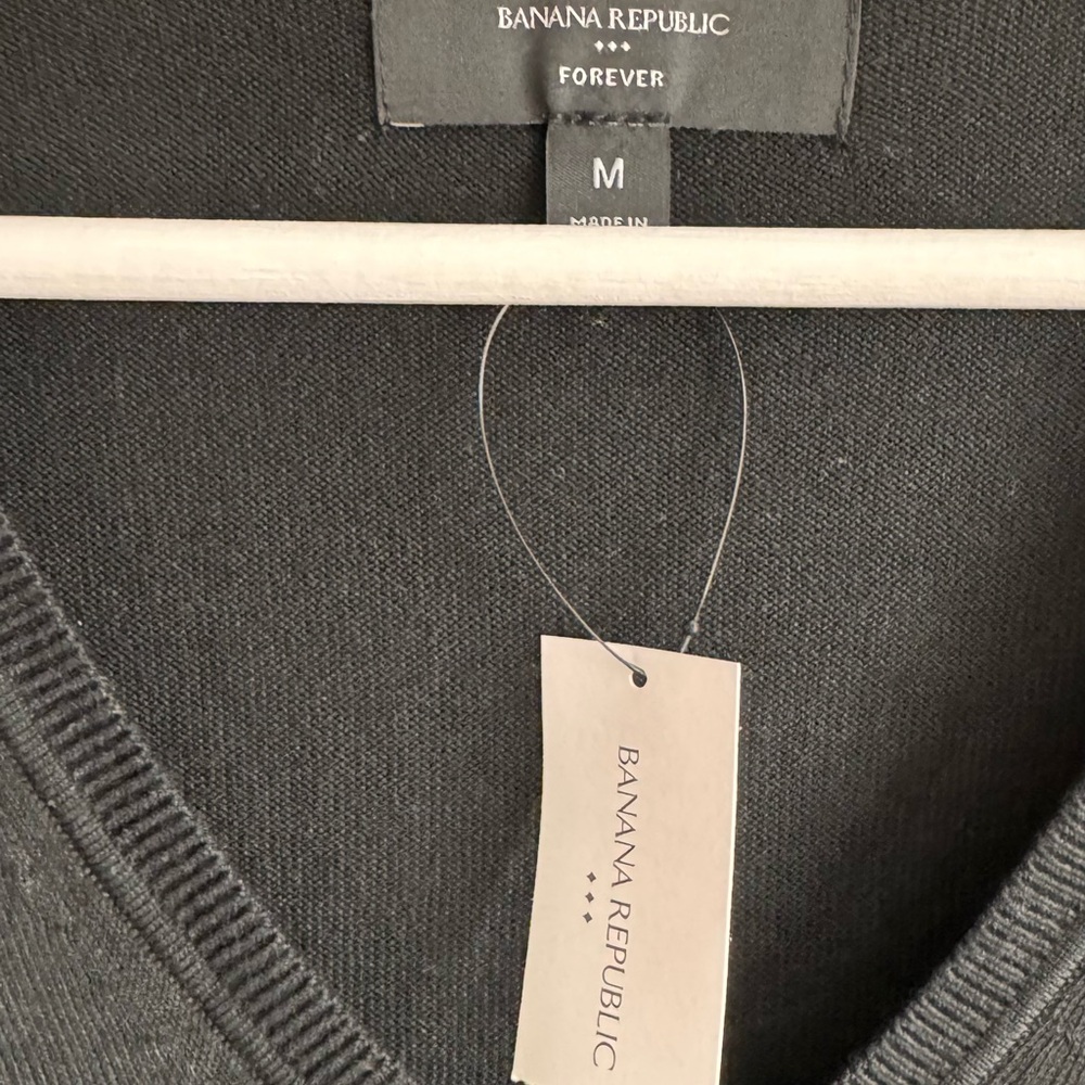 Banana Republic Men's Charcoal V-Neck Sweater